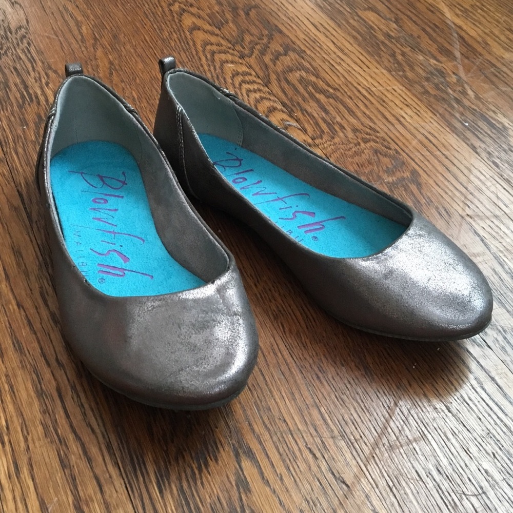 Blowfish Malibu 6.5 silver flats ballerina shoes